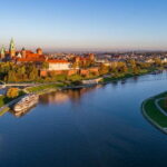 Krakow: Guided Wawel Tour, Lunch, and Vistula River Cruise - The Vistula River Cruise: Seeing Krakow from the Water