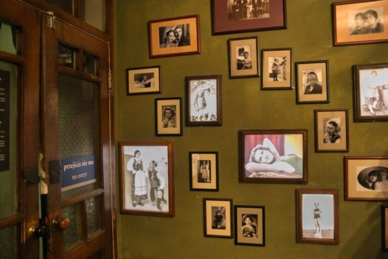 Krakow: Jewish Quarter Kazimierz & Schindler's Factory Tour - Our Honest Take on the Experience