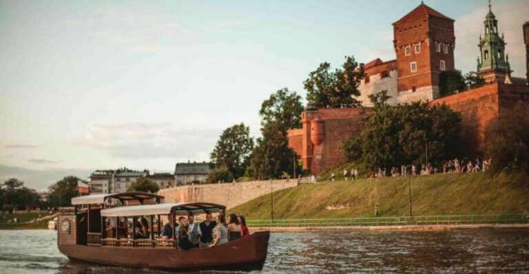 Krakow: Private Traditional Gondola Cruise - What the Experience Includes