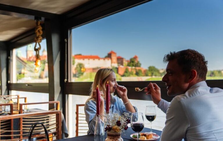 Krakow: Romantic Dinner with a Cruise on the Vistula River - Key Points