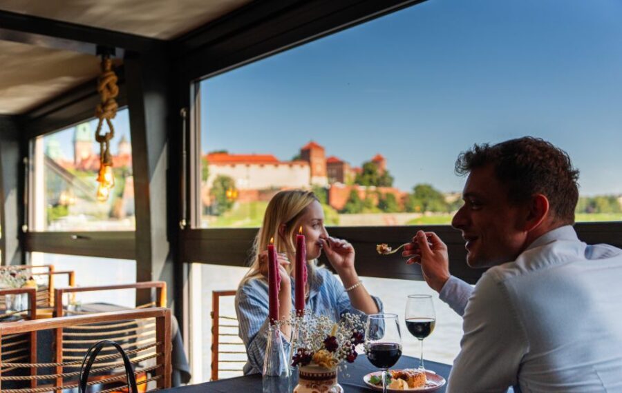 Krakow: Romantic Dinner with a Cruise on the Vistula River - Key Points