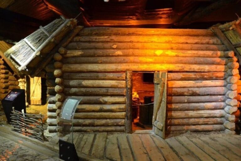 Krakow: Skip the Line Underground Museum Private Guided Tour - Authentic Traveler Feedback