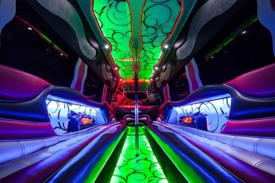 Kraków: VIP Limo Party Tour with Drinks & Club Entry - The Ride: What’s It Like?