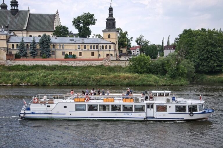 Krakow: Vistula River Panoramic Boat Tour - What to Expect During the Cruise