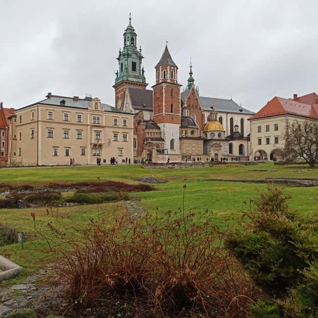 Krakow: Wawel Cathedral Guided Tour in Dutch - Architectural and Artistic Elements