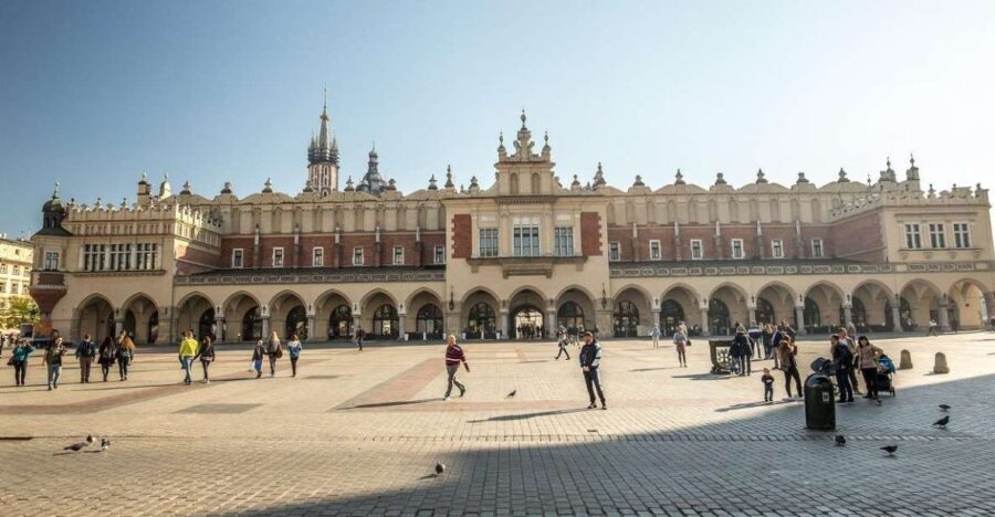Krakow's Old Town, St. Mary's Church and Rynek Underground - What to Expect from the Tour