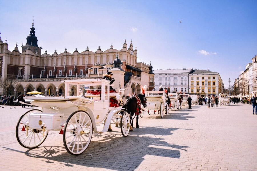 Krakow's Old Town: Uncover Hidden Gems with a Local - The Experience and Its Value
