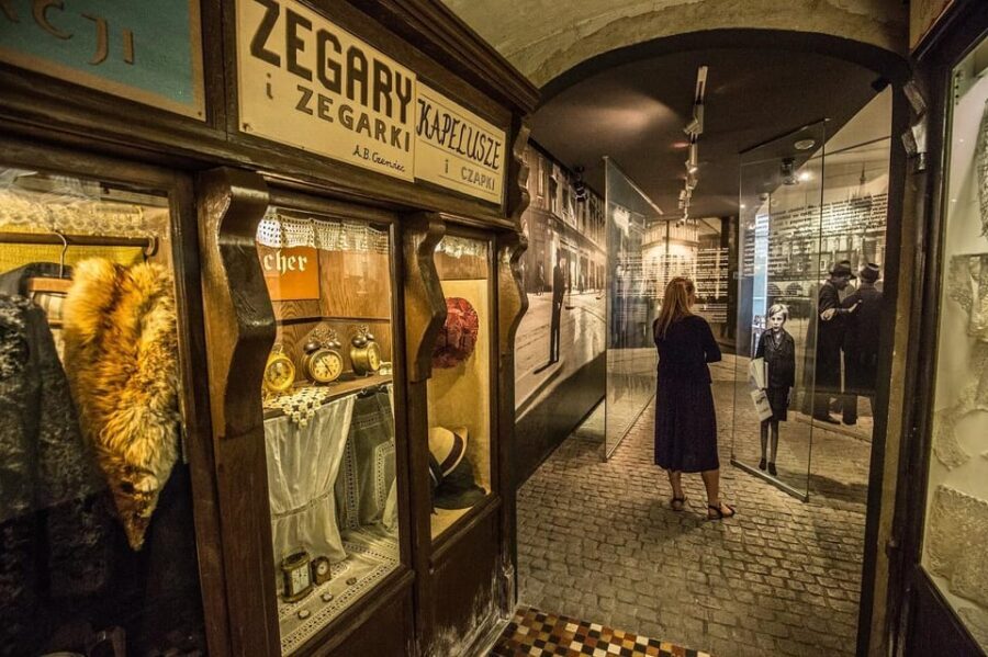 Krakow's Vistula Cruise with Schindler's Factory Guided Tour - The Experience: A Closer Look