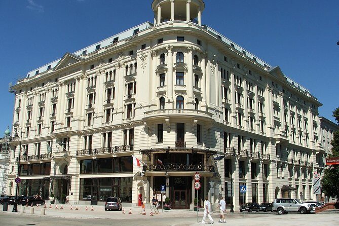 Krakowskie Przedmiecie: A self-guided audio tour down this historical street - Walking the Streets of Warsaw: What to Expect