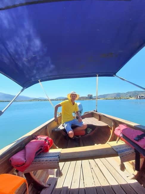 Ksamil: Mussel Sailing Tour with Food and Drink in Albania - What to Expect: Breaking Down the Experience