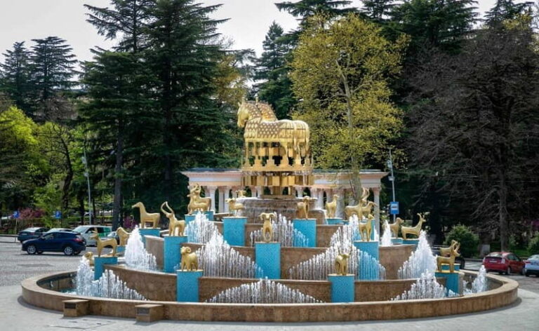 KUTAISI: City Tour, Historical Churches, Plus Tskaltubo - Exploring the Historic Churches: Khareba, Motsameta, Bagrati