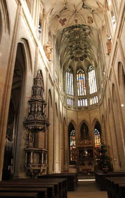 Kutna Hora: Historical Center and Sedlec Ossuary Tour - Visiting the Sedlec Ossuary: A Skeleton of a Story