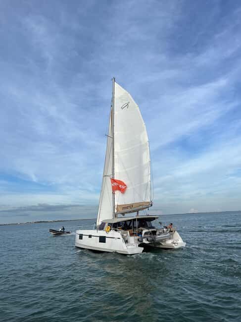La Flotte, Ile de Ré: Sailing Catamaran Cruise - The Experience Itself