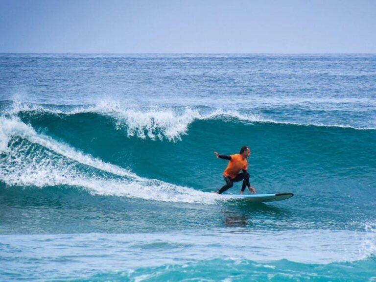 La Pared: Surf Courses for All Levels - The Value of the Experience