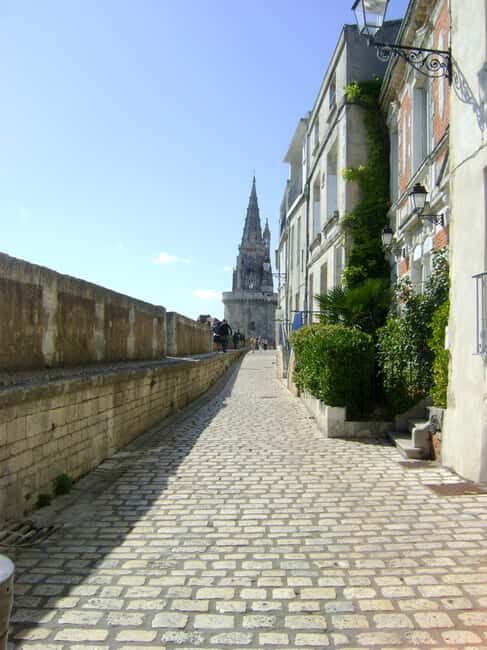 La Rochelle: Siege of La Rochelle Guided Walking Tour - Final Thoughts