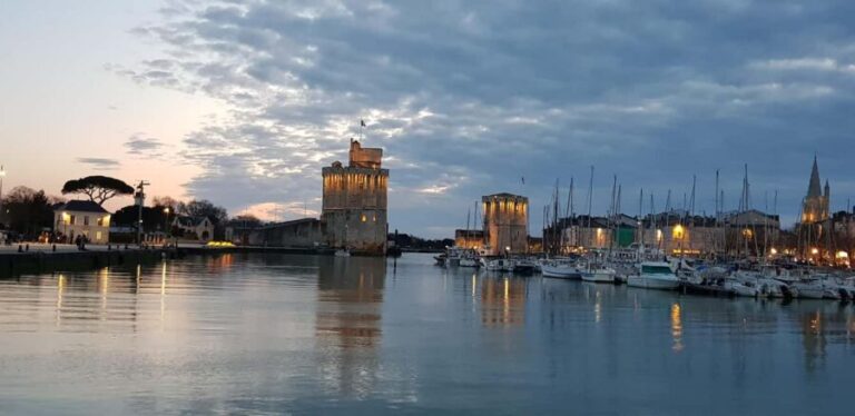 LA ROCHELLE WALKING GUIDED VISIT - What You’ll See and Experience