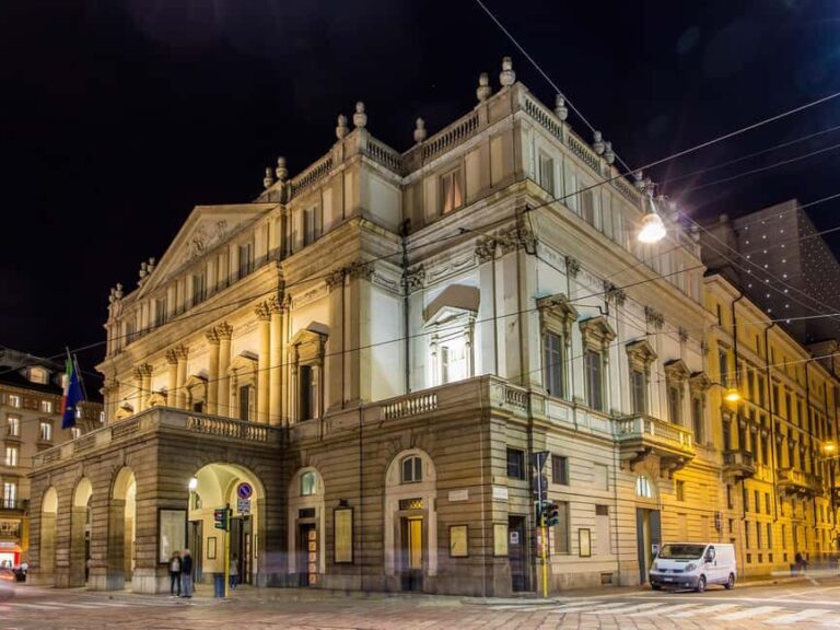 La Scala's Grand History & Architecture: A Guided Tour - Who Should Consider This Tour?
