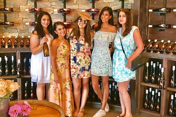 Lake Country Full Day Lunch Wine Tour-Incl. Tastings & Guide Grat - Who Will Love This Tour?