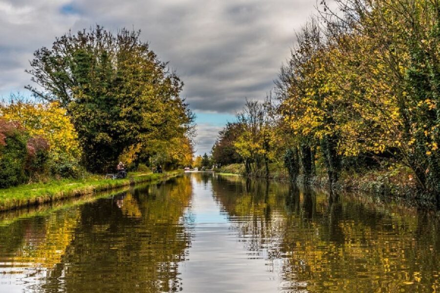 Lancashire: Sightseeing Canal Cruise on a Narrowboat - The Little Things That Stand Out