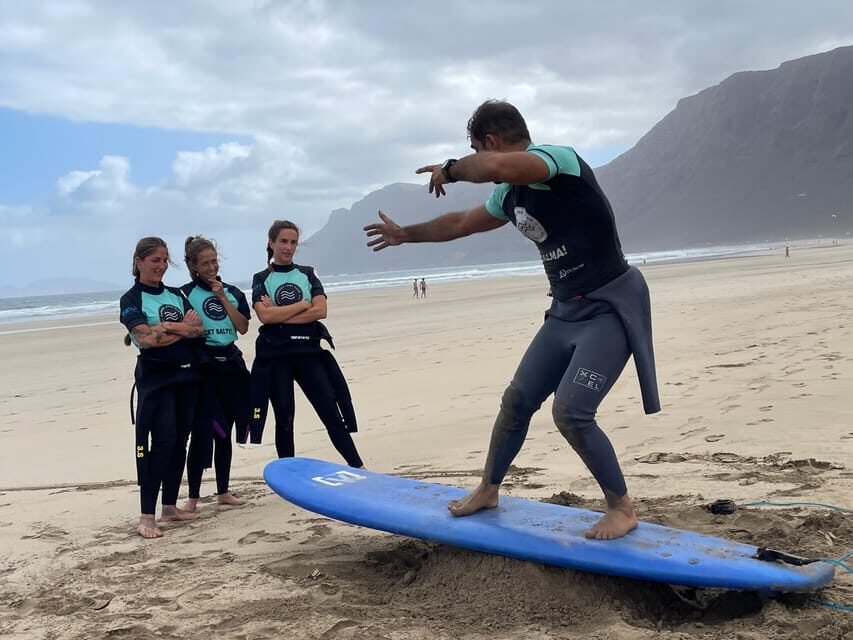 Lanzarote: dynamic surf lessons with friends or private lessons in Famara - The Quality of Instruction