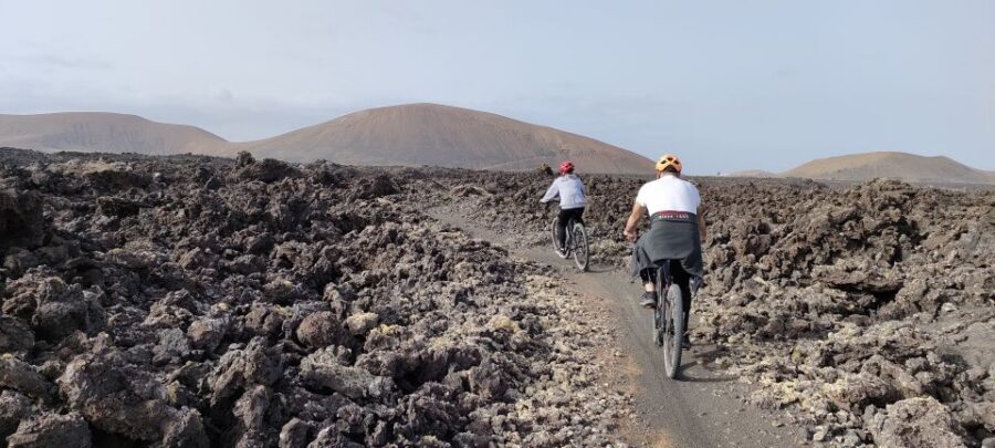 Lanzarote: Guided ebike tours around the volcanoes - A detailed look at the Lanzarote eBike tour