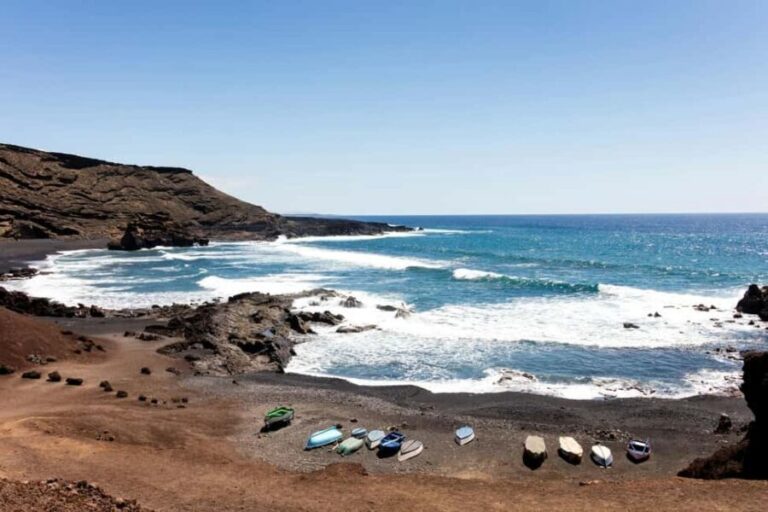 Lanzarote tour with Timanfaya National Park and El Golfo - The Cultural Gems: Caves and Wineries