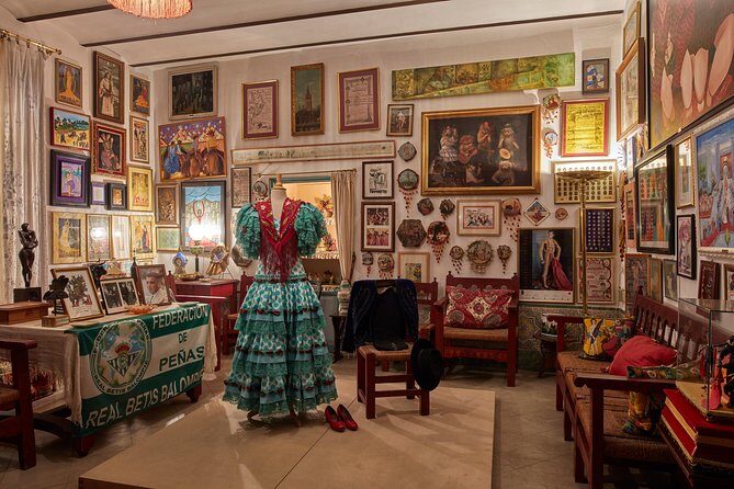 "Las Dueñas" Palace ticket + Audioguide - The Interior: Art, Antiques, and Family Memories