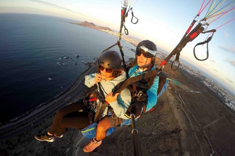 Las Palmas: Paragliding Tandem Flight with Instructor - The Experience on the Ground and in the Air