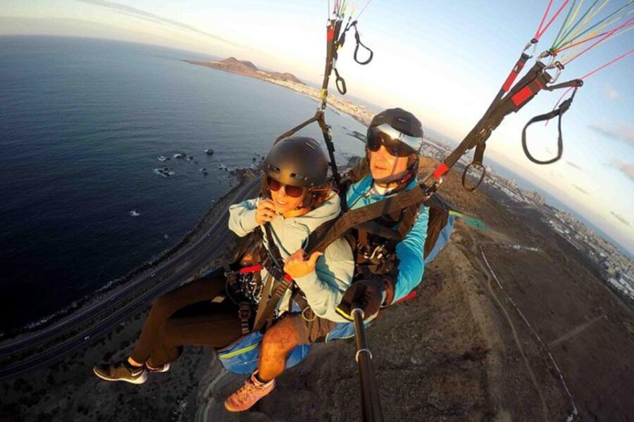 Las Palmas: Paragliding Tandem Flight with Instructor - The Experience on the Ground and in the Air