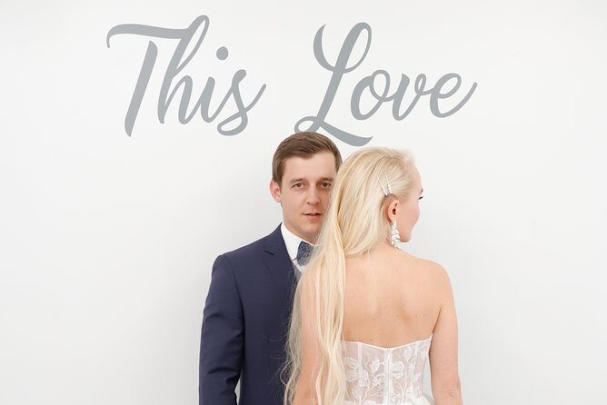 Las Vegas Wedding at Paradise Wedding Chapel - The Booking Process and Practicalities