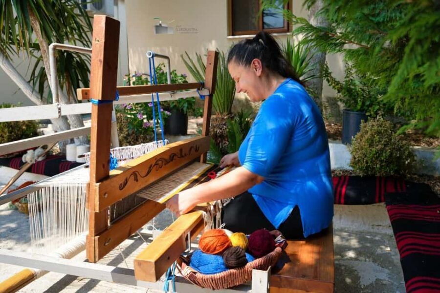 Lazarat: Traditional Carpet Weaving Workshop - Practicalities and Tips