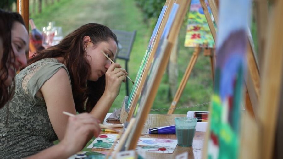 Lazise: Painting Expereince with Wine and Local Food Platter - The Painting Lesson: What to Expect