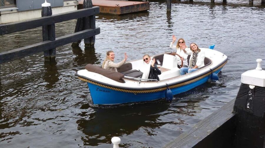 Leiden: Electric boat rental (6 pers.) - The Sights of Leiden