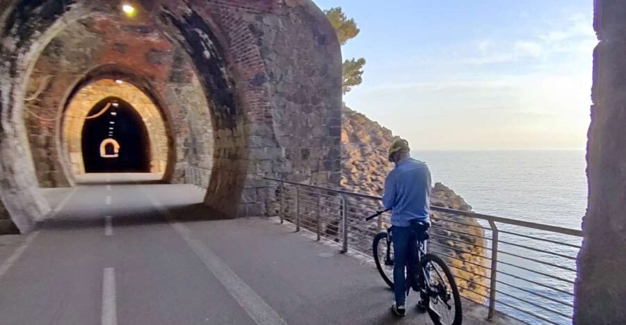 Levanto: Guided E-Bike Tour in Framura with Wine & Focaccia - The Itinerary in Detail