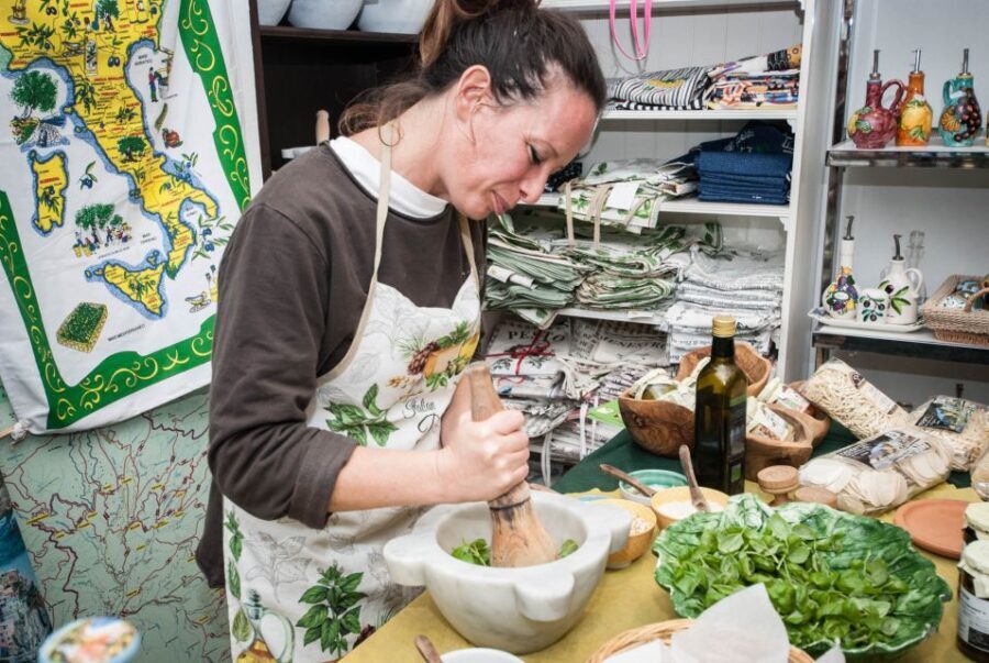 Levanto: Pesto-Making Class - The Downsides