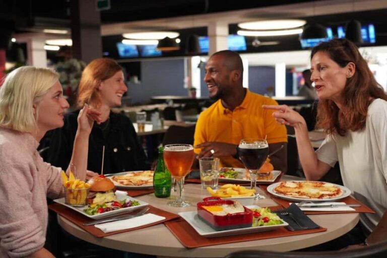 Lille: Bowling & meal experience in a fun and friendly atmosphere - Authentic Experiences from Other Travelers