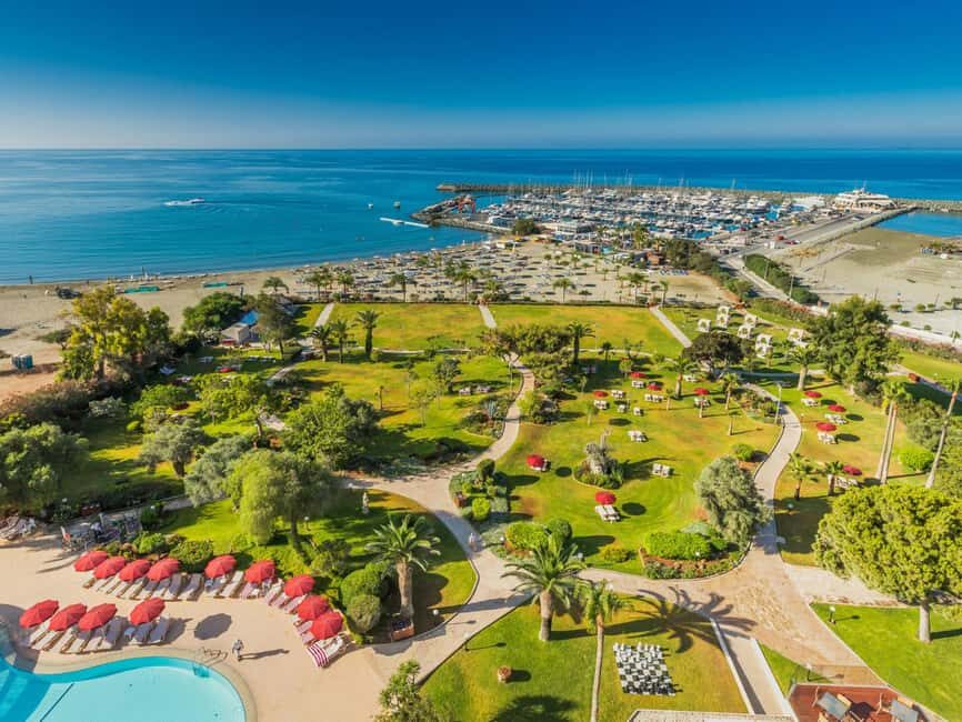 Limassol: City Highlights Tour - Coastal Drive and Akrotiri Bay