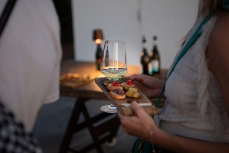 LIPARI WINERY - SUNSET WINE TASTING - FAQs