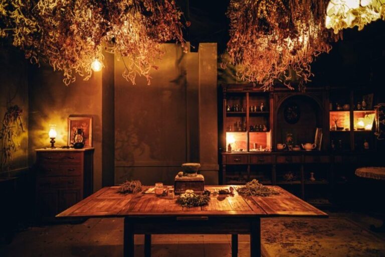 Lisboa - A Morte do Corvo, new immersive theatre, not spoken - What to Expect During the Tour