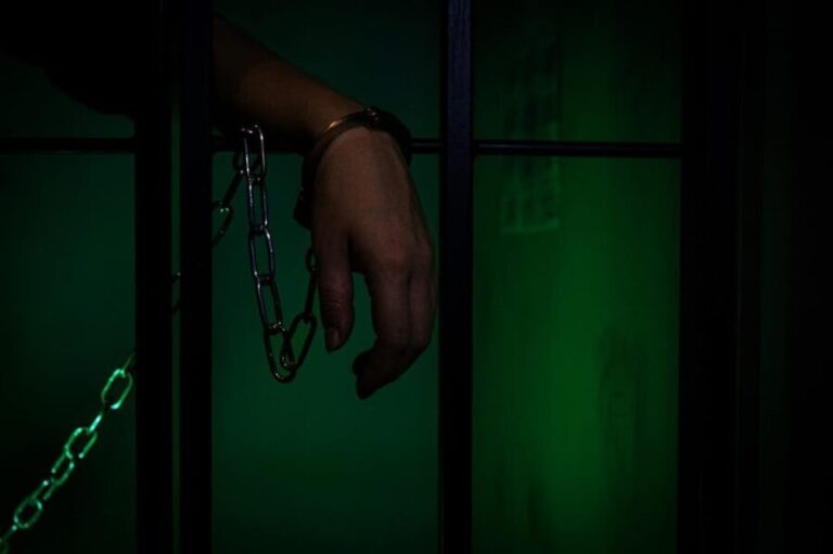 Lisboa: AXN Prison Robbery Escape Room - The Experience Design and Challenge