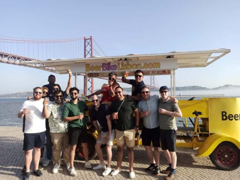 Lisbon: 1-Hour Beer, Sangria or Wine Bike Sightseeing Tour - Drinks and Atmosphere