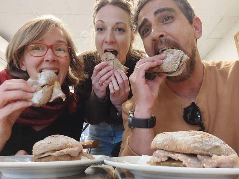 Lisbon: 2.5-hour city tour with 4 local tastings - The Food and Tasting Experience