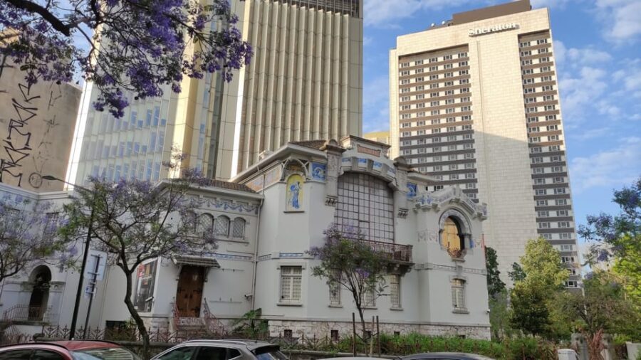 Lisbon: 8 Hour Private Tour through Lisbon (up to 6 people) - Who Should Consider This Tour?