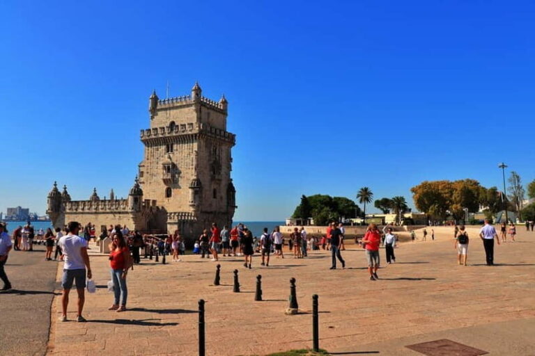 LISBON: Amazing Tuktuk tours with a local portuguese guide - What to Expect on the Tour