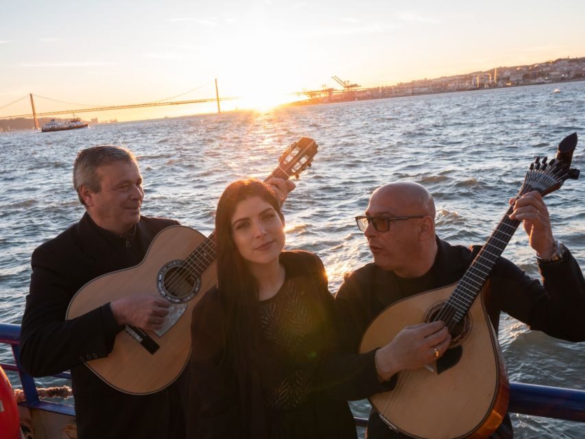 Lisbon: Boat Cruise with Live Fado Performance and a Drink - The Itinerary Breakdown