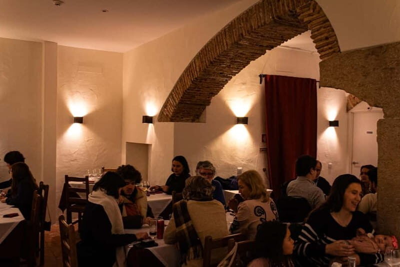 Lisbon: Dinner with Rising Stars of Fado at Canto do Poeta - Who Should Consider This Experience?