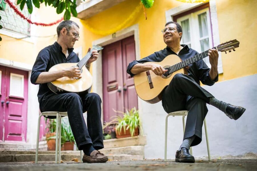 Lisbon: Fado Show with Dinner and City Tour - Exploring the Itinerary in Detail