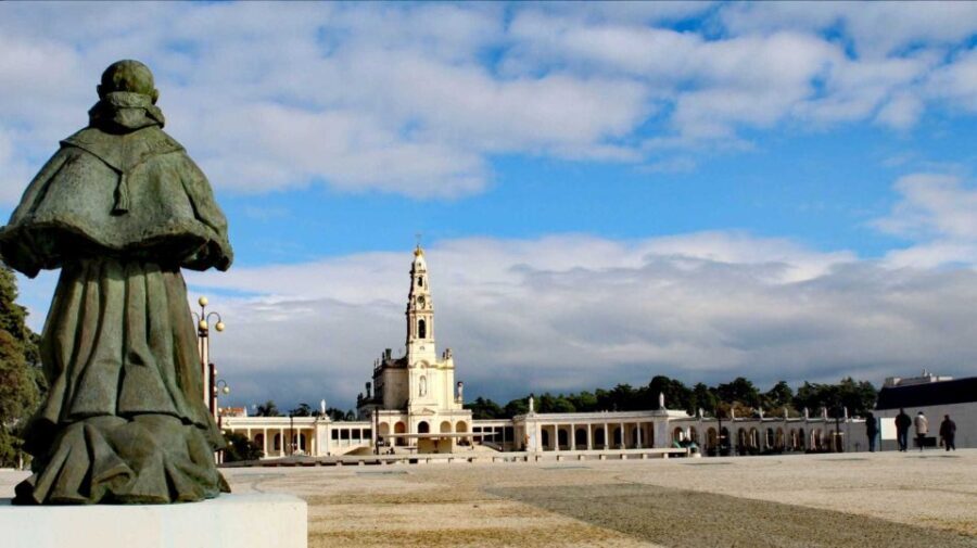 Lisbon: Full-Day Private Guided Tour to Fátima - What’s Included and What’s Not