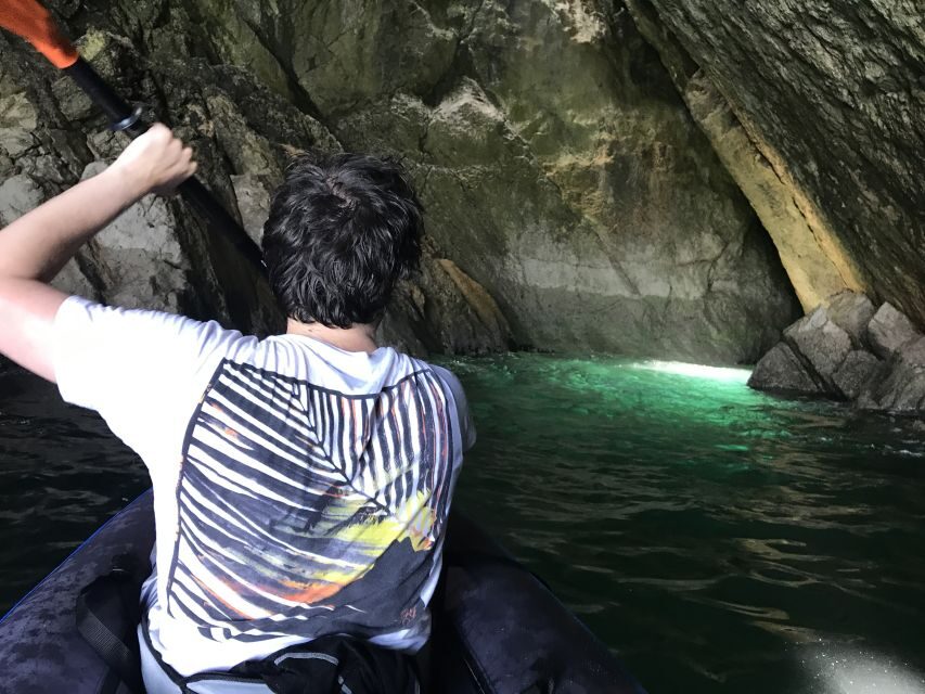 Lisbon: Full-Day Sesimbra Kayak Tour with Picnic - The Picnic and Additional Perks