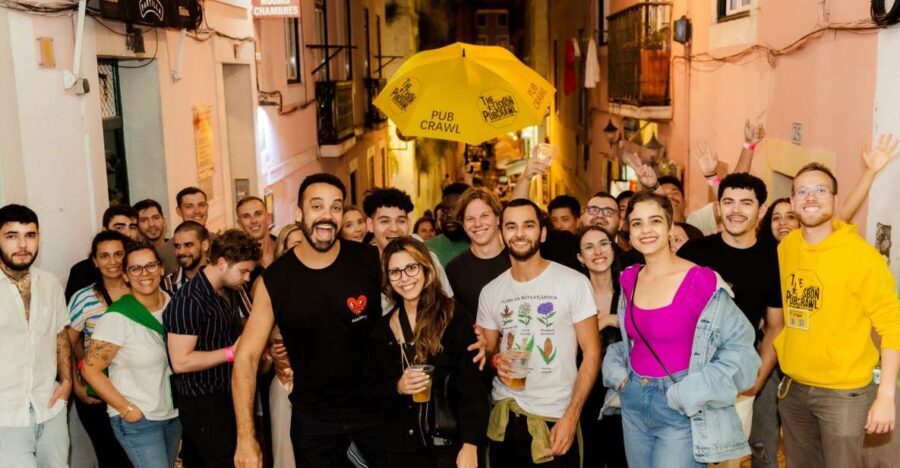 Lisbon Legendary Pubcrawl: 1h OpenBar, Shots, VIP Club Entry - Practical Details